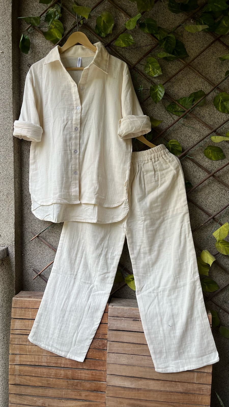 UP N DOWN MULMUL PAJAMA SET