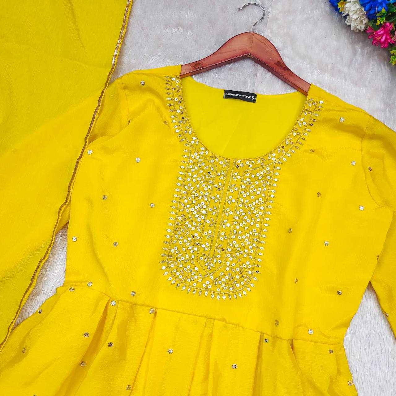 1707 AMORA YELLOW