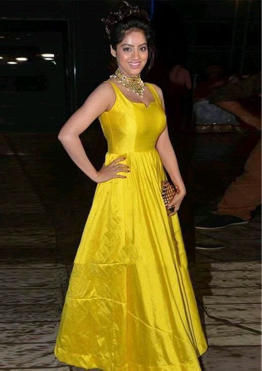 Tapeta Silk Gown