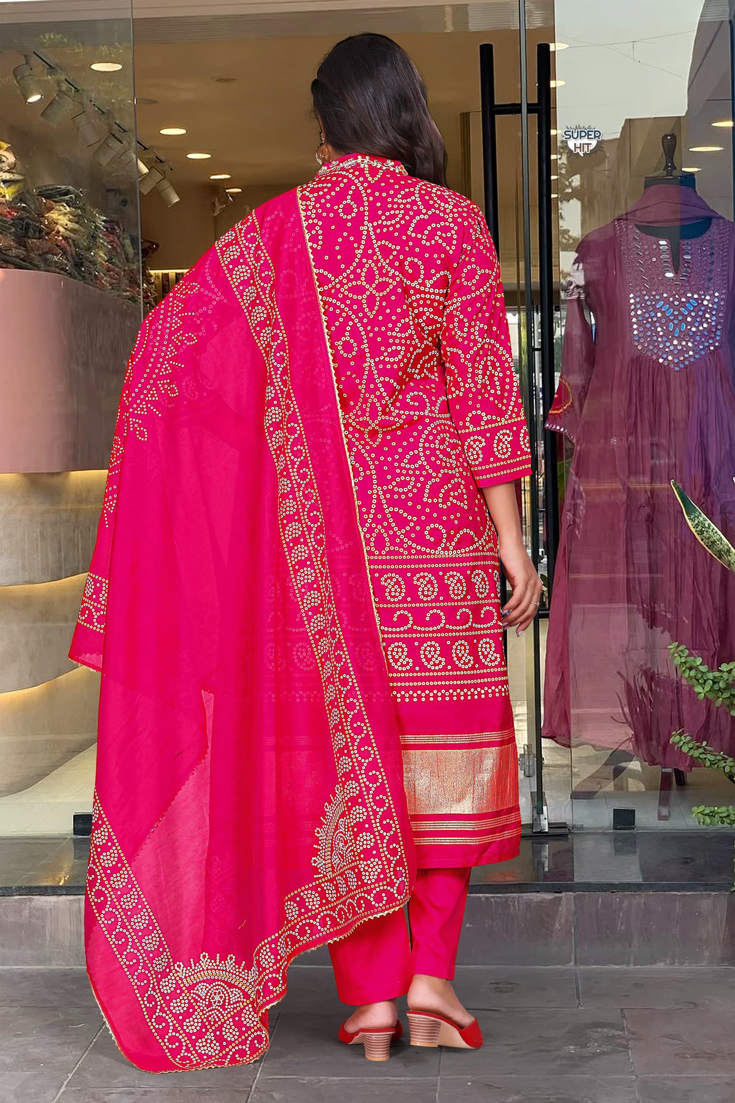 NAVYA (7013)