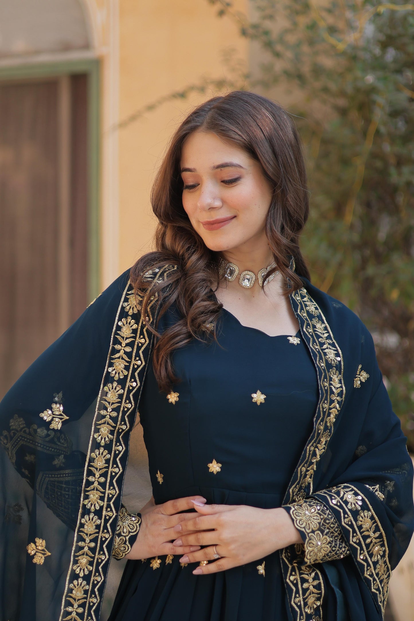 DESIGNER READYMADE GOWN