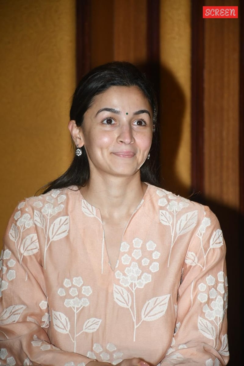 Alia Bhatt Kurti Set
