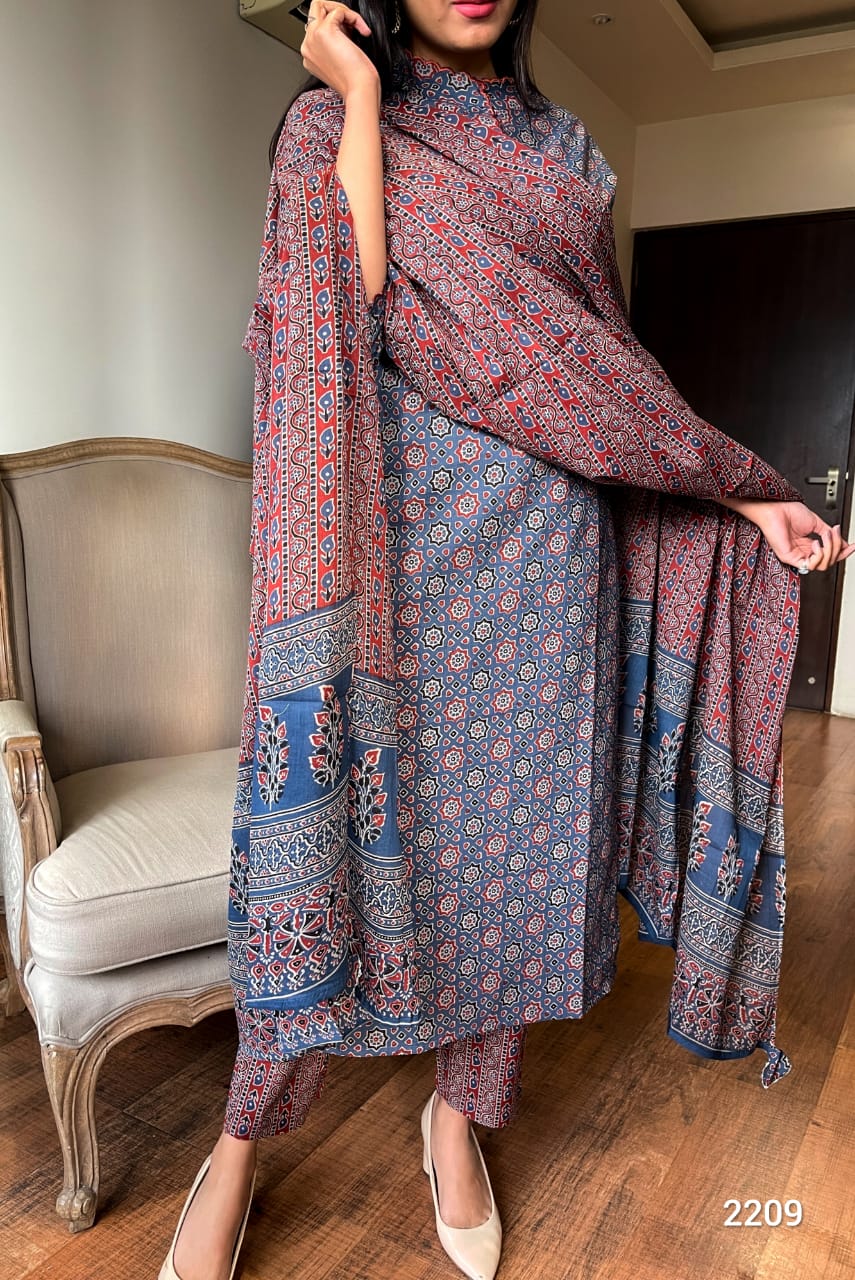 Three Piece Set