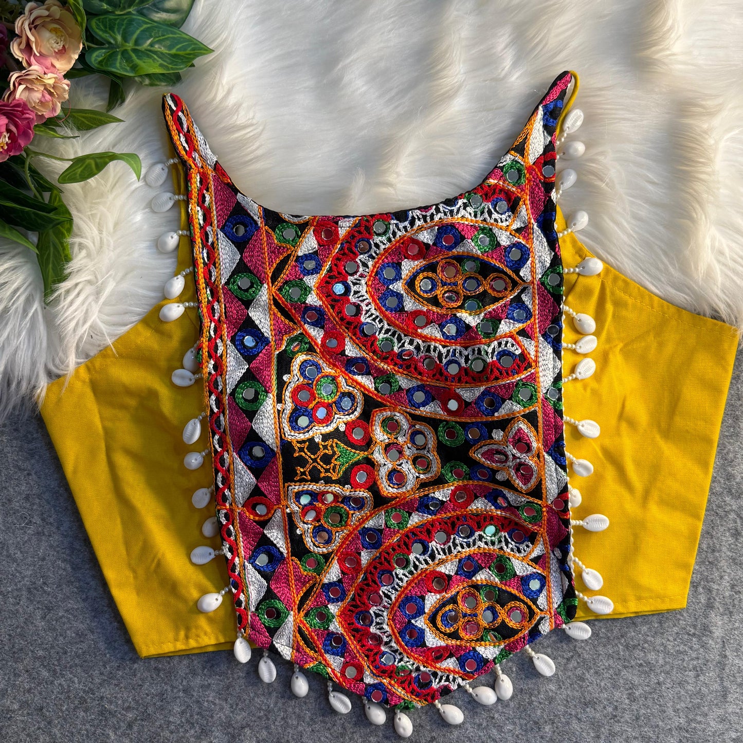 SPAGHETTI STYLE REAL SHELL BLOUSE