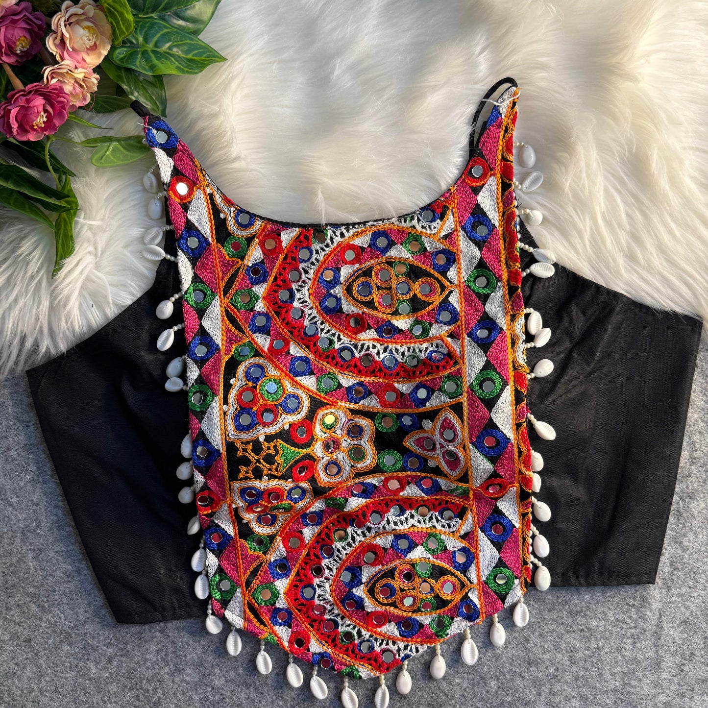 SPAGHETTI STYLE REAL SHELL BLOUSE