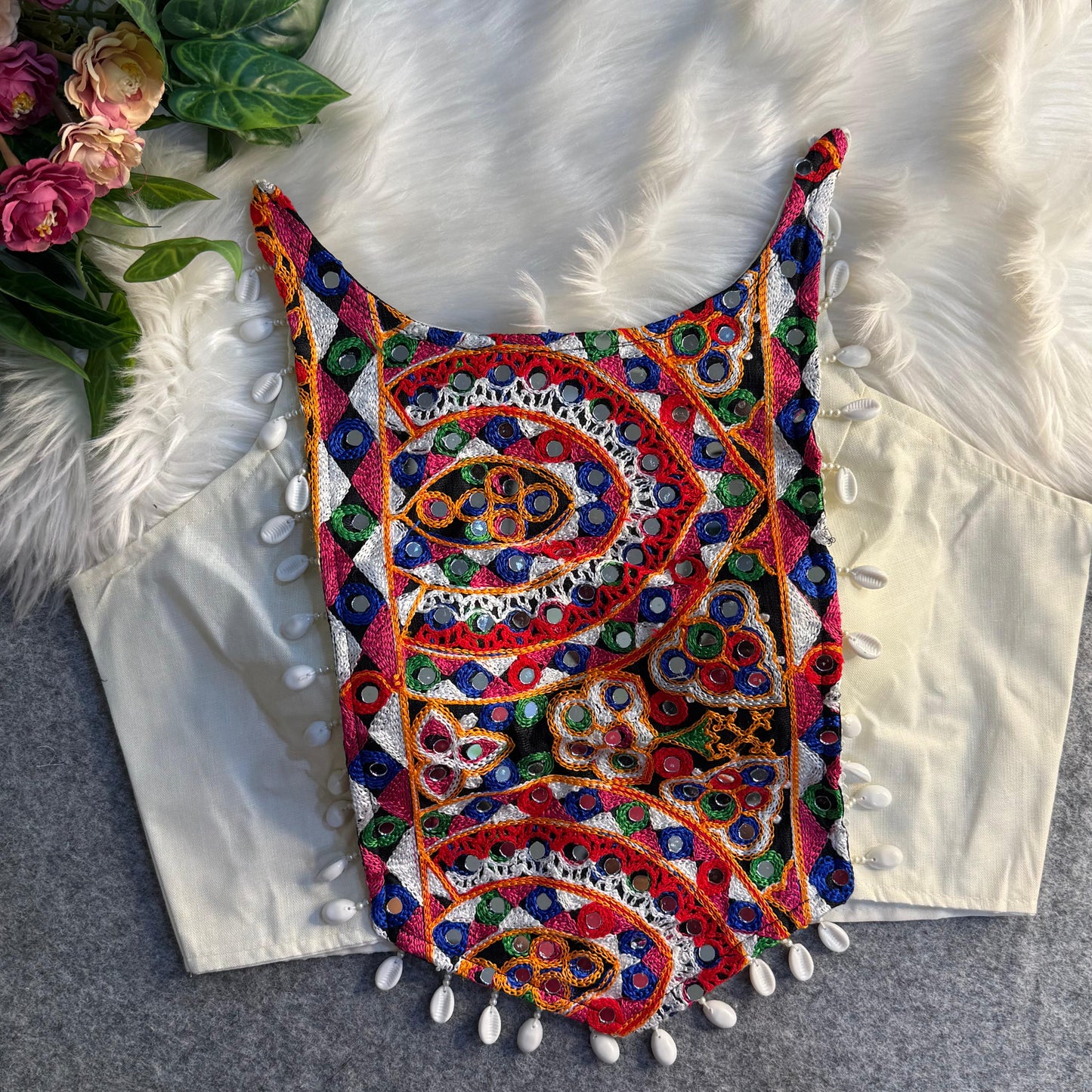 SPAGHETTI STYLE REAL SHELL BLOUSE
