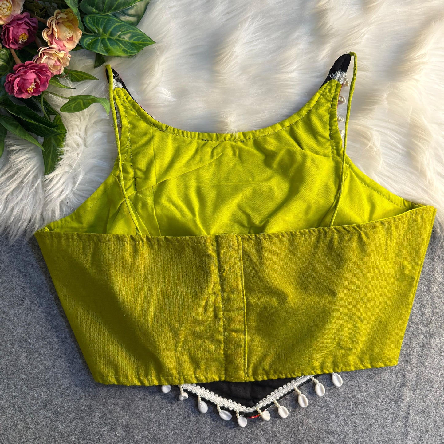 SPAGHETTI STYLE REAL SHELL BLOUSE