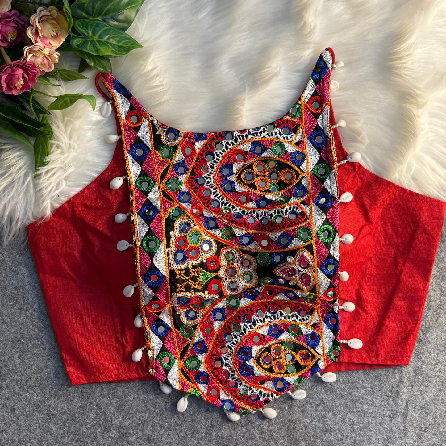 SPAGHETTI STYLE REAL SHELL BLOUSE
