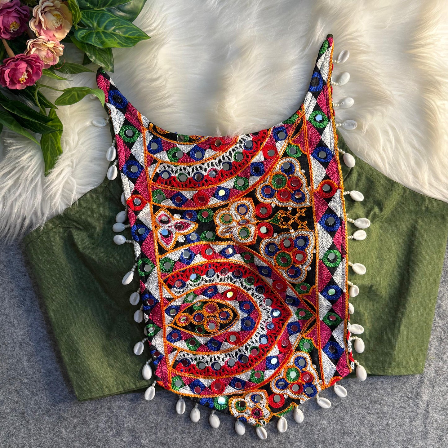 SPAGHETTI STYLE REAL SHELL BLOUSE