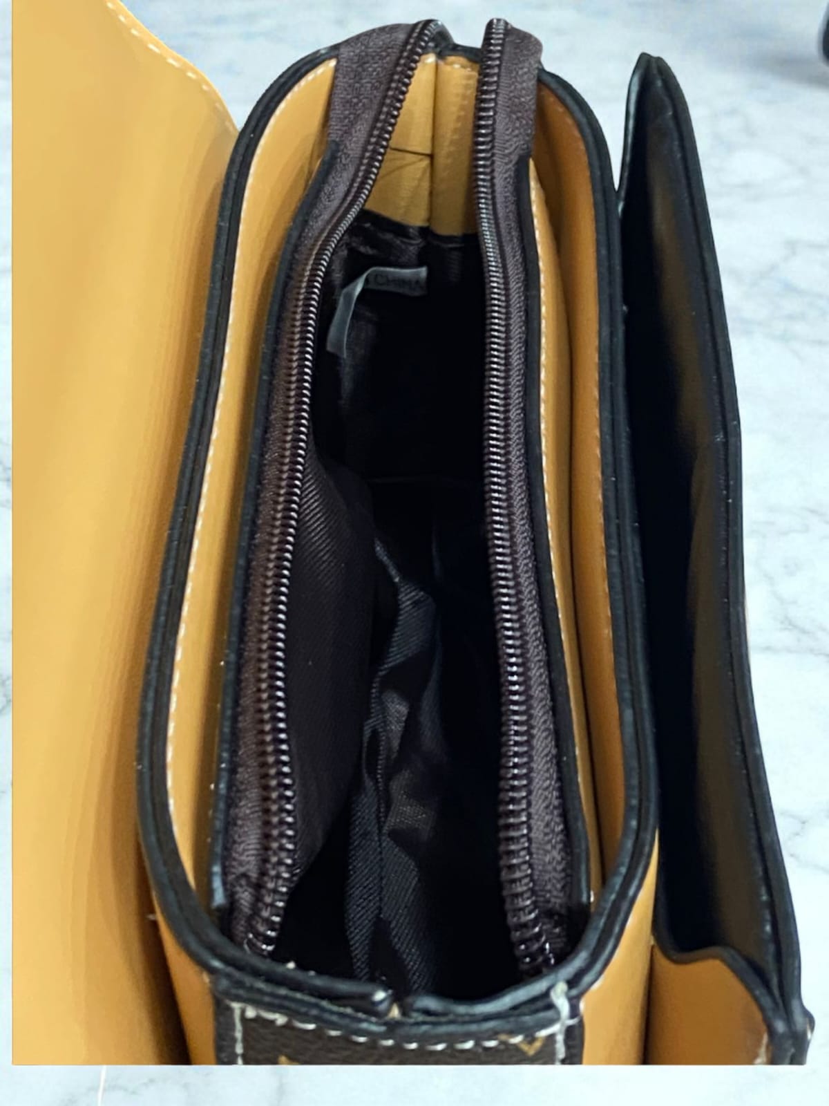 HANDY + SLING BAG