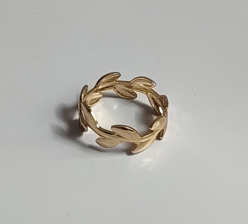 Golden Leaf Ring