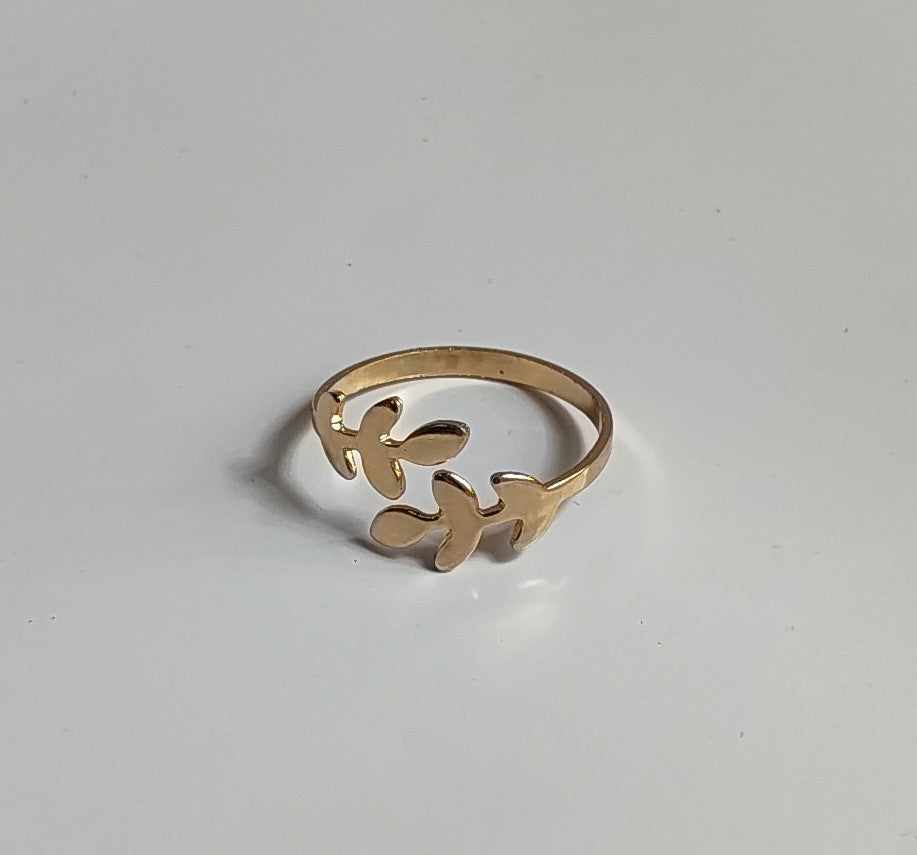 Golden Leaf Ring