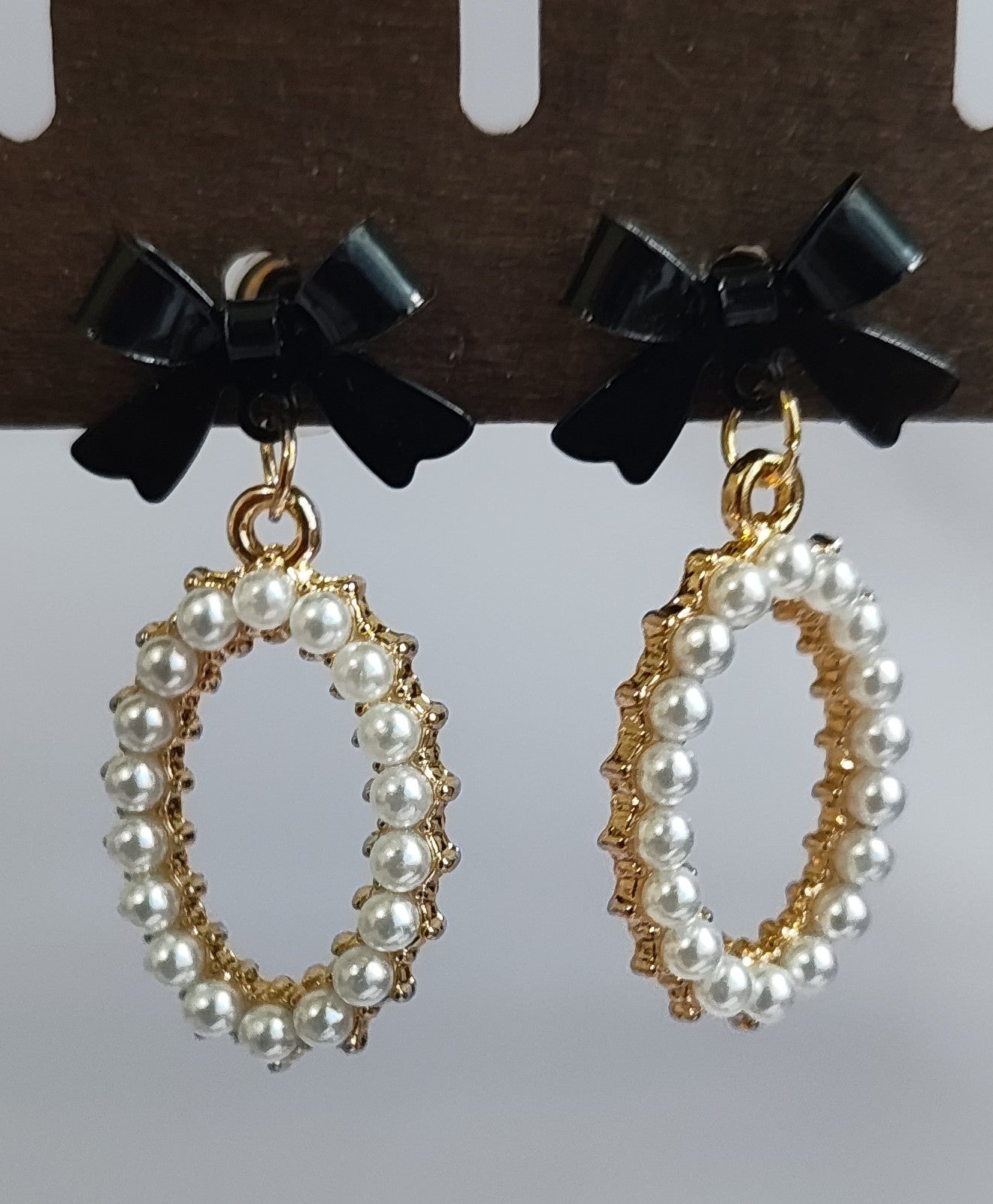 Bow Pearl Earrings