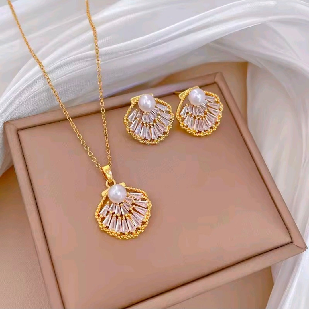Shell Pearl Set