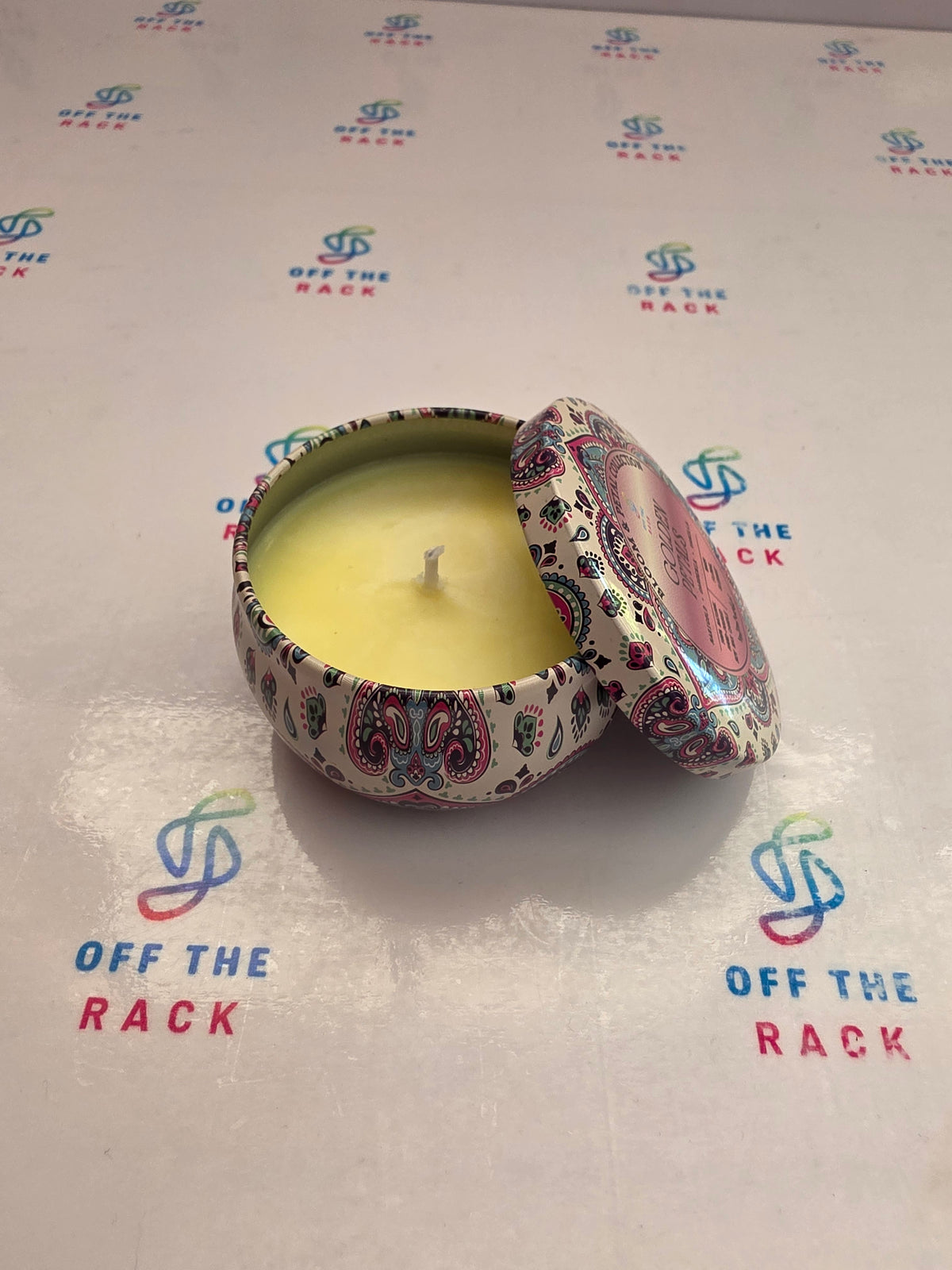 Golden Petals Mandala Tin Candle