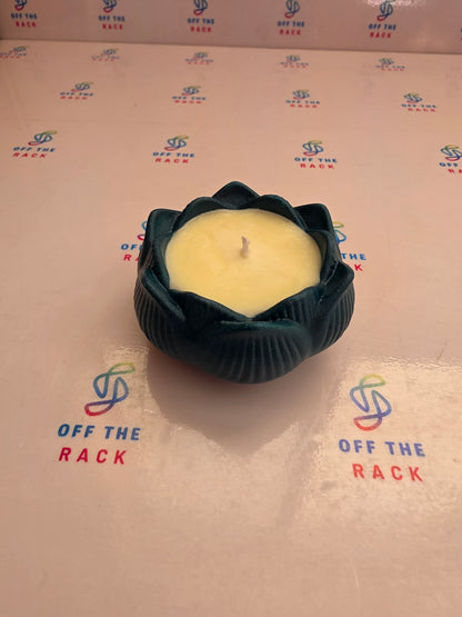 Sandalwood Aarti Lotus Candle