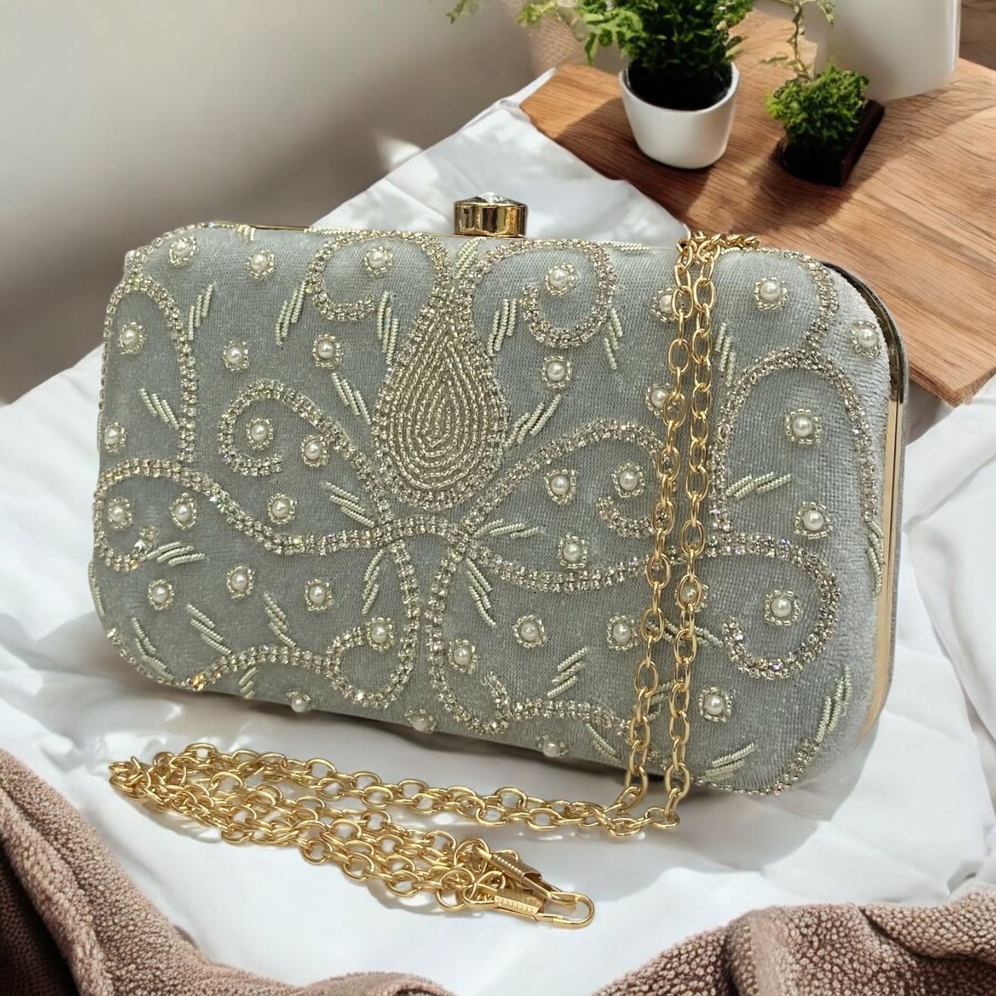 Lady handy Clutch
