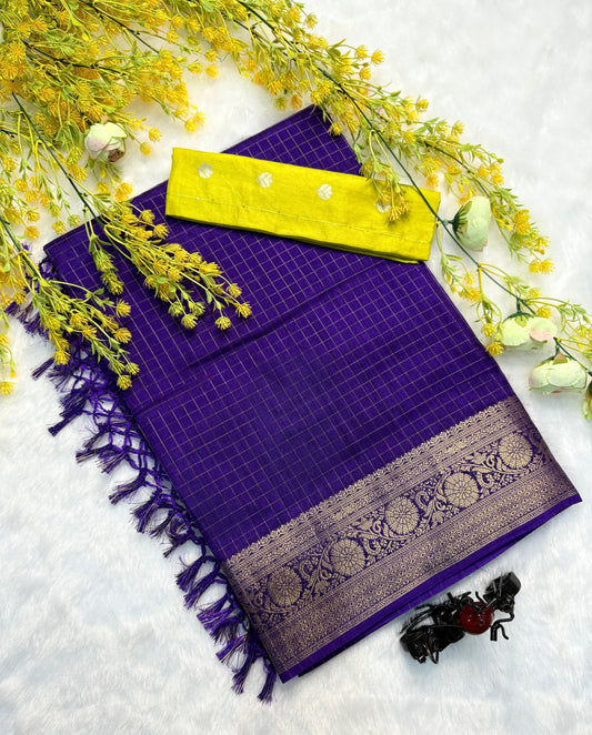Dola Checks Saree