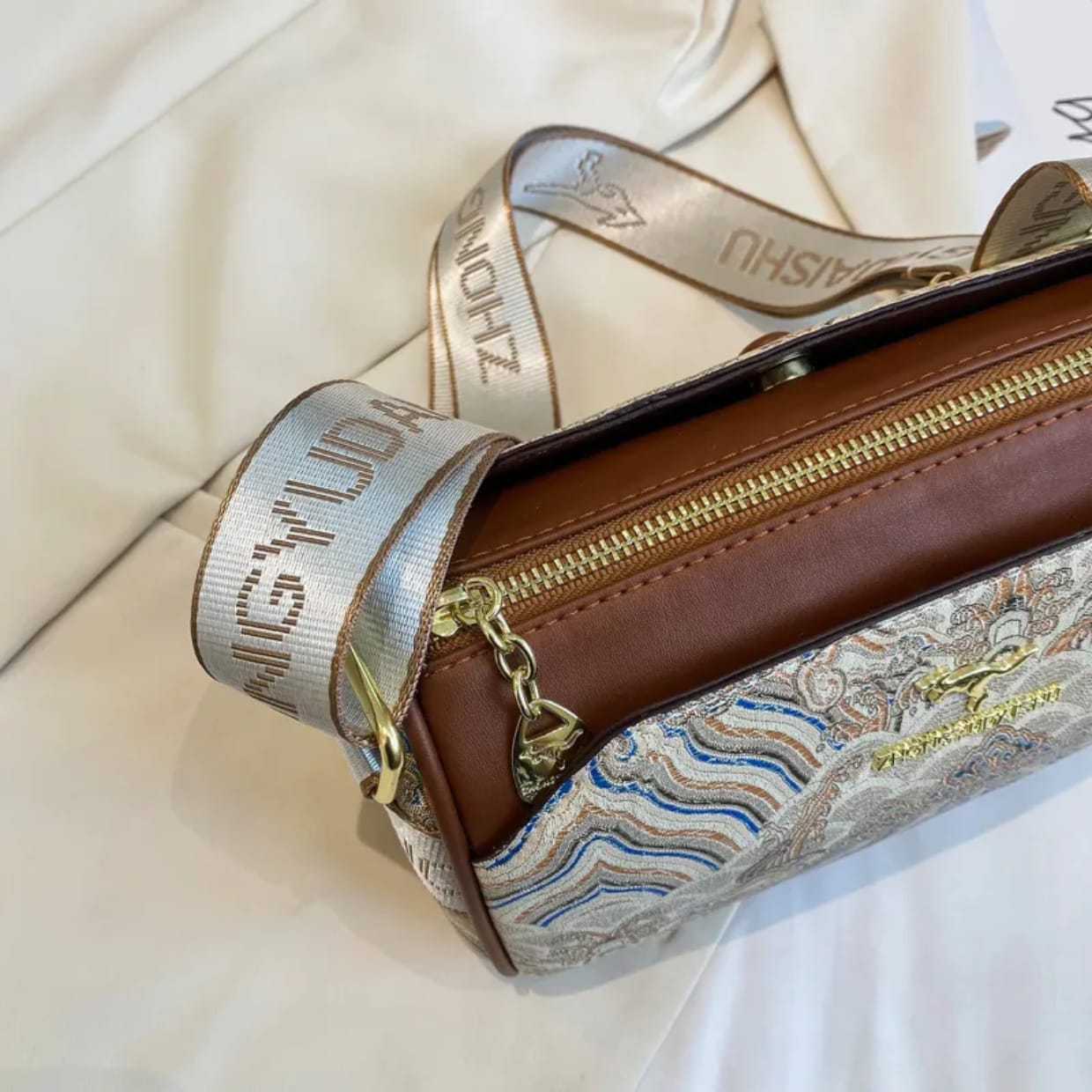 Round Sling Bag