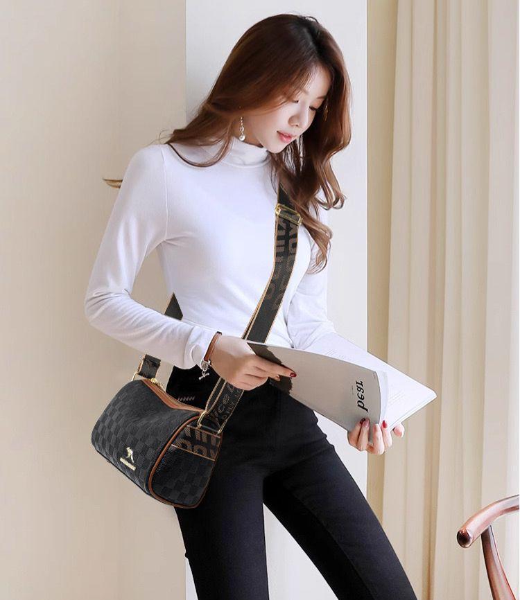 Round Sling Bag