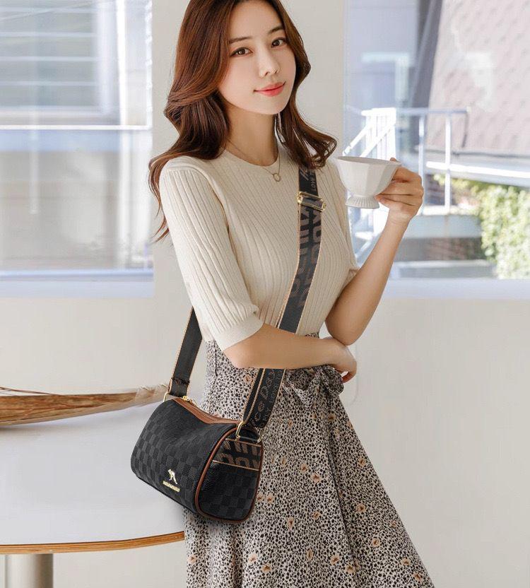 Round Sling Bag