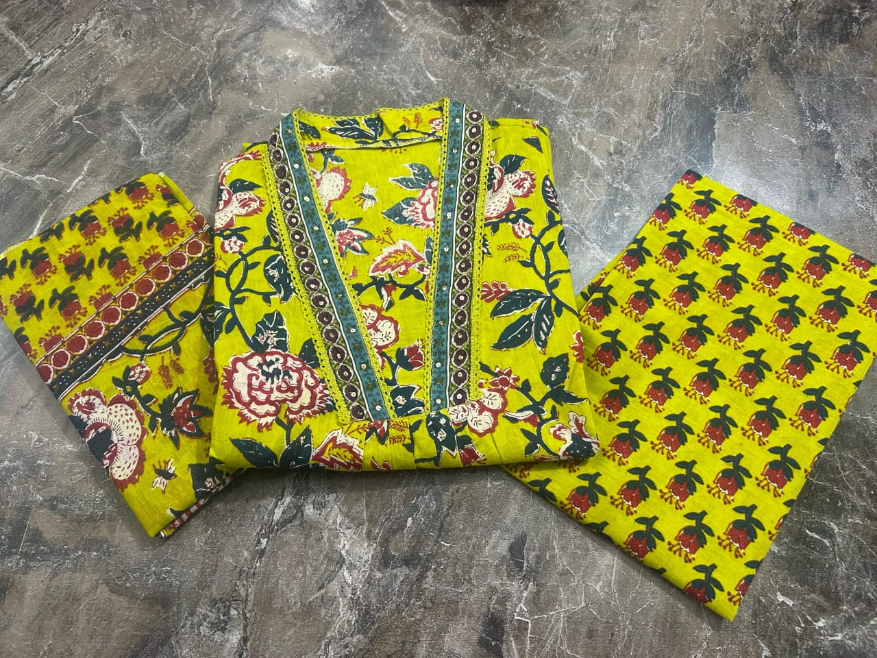 Kurti Set