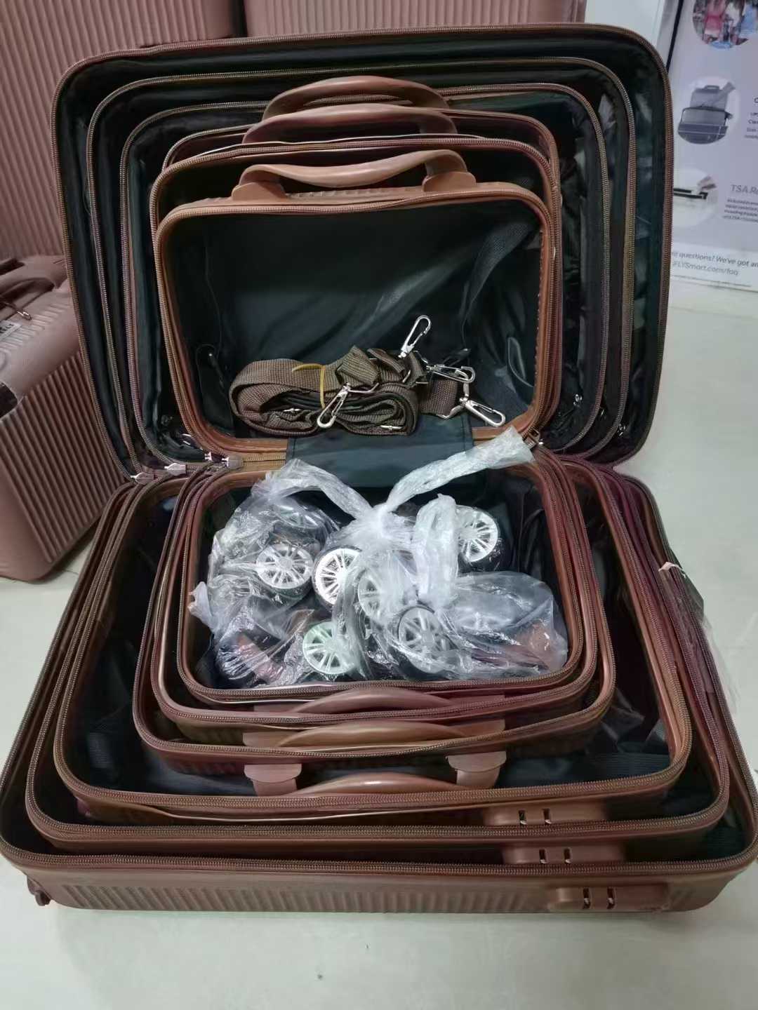 Premium Trolley Bag Set