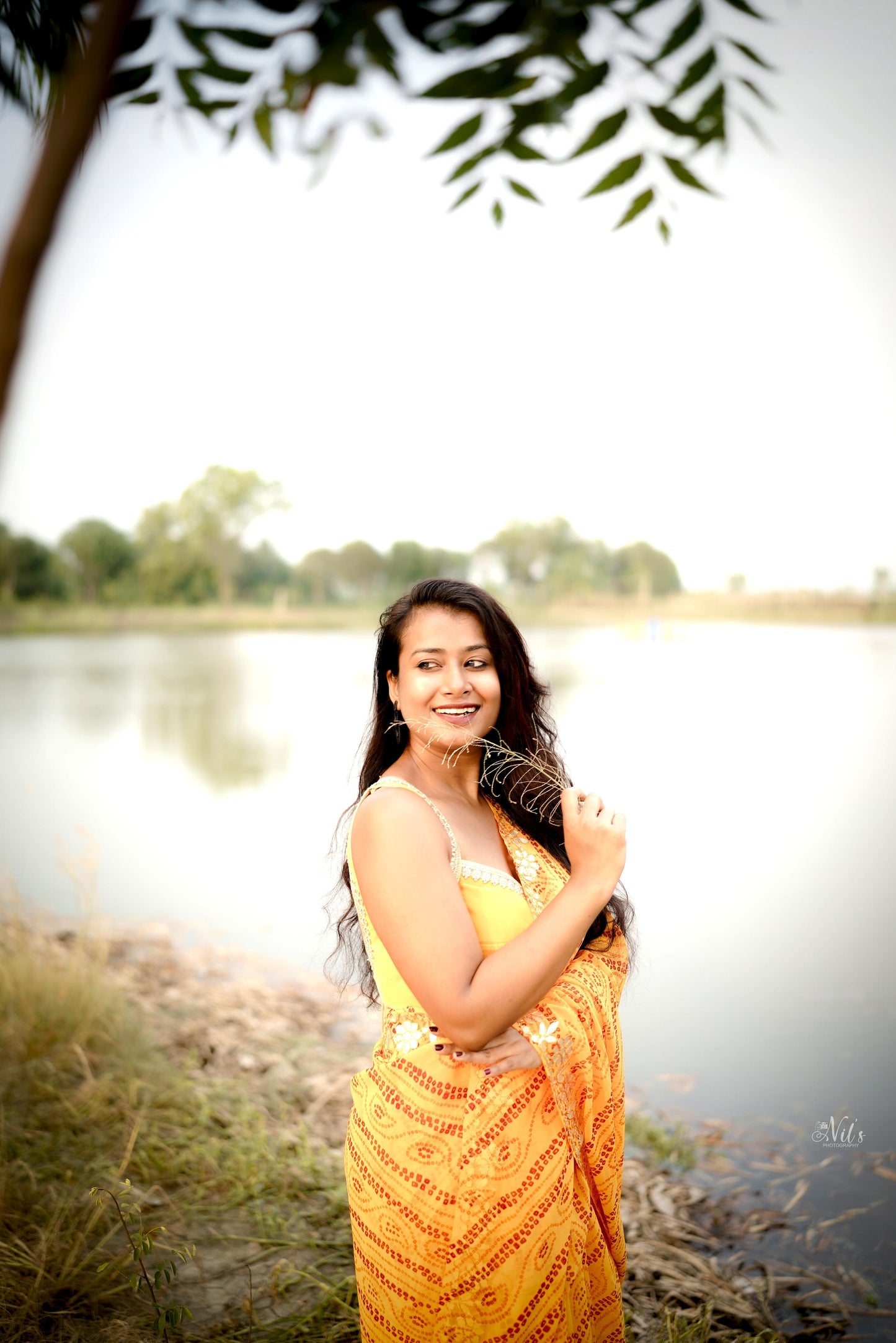 Gota Patti With Bandhani