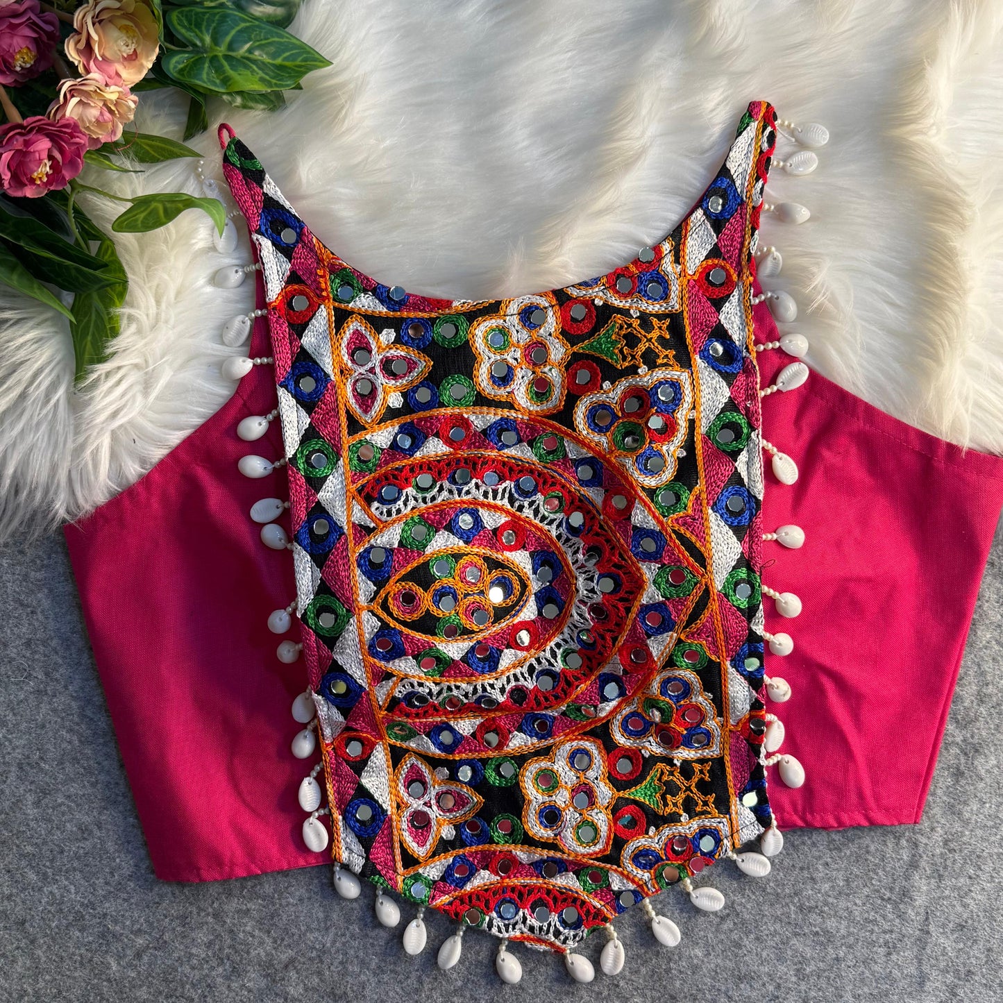 SPAGHETTI STYLE REAL SHELL BLOUSE