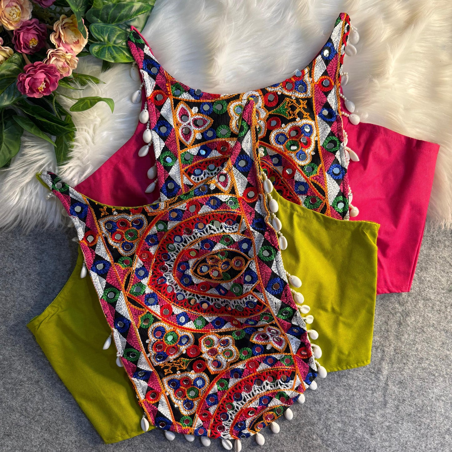 SPAGHETTI STYLE REAL SHELL BLOUSE