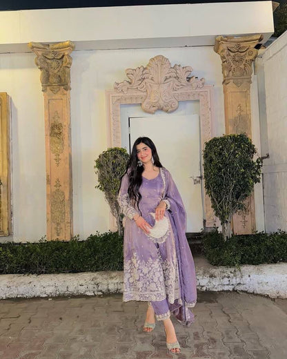 GOWN SET