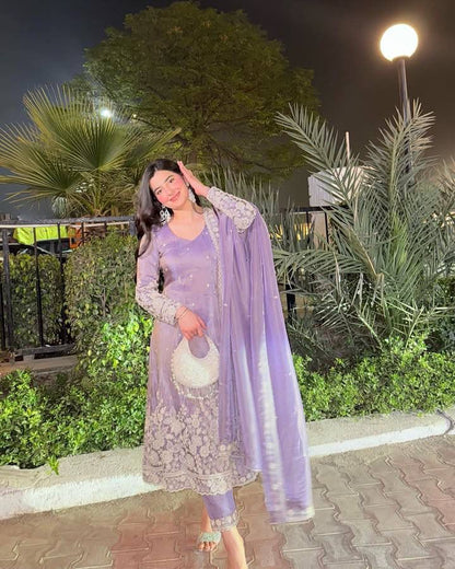 GOWN SET