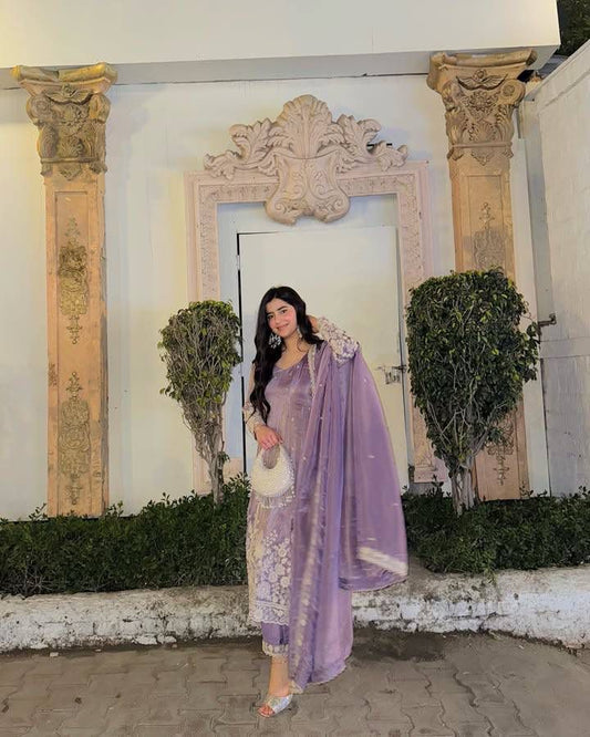 GOWN SET