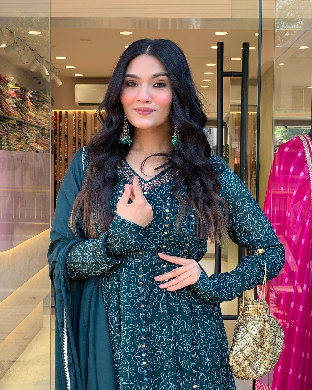 Kurti With Dupatta