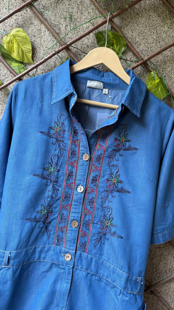 FLORAL EMBROIDERED DENIM DRESS