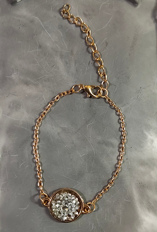 Golden Bracelet With Diamond Centre