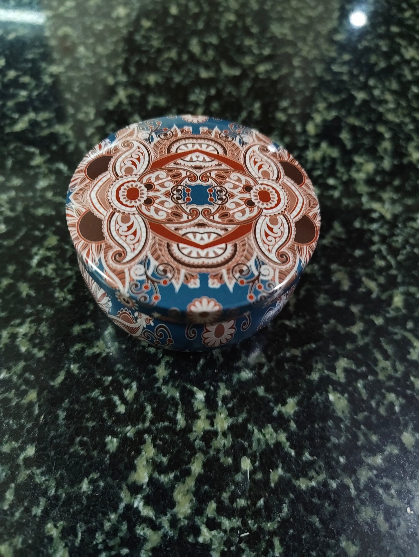 Evergreen Breeze Mandala Tin Candle