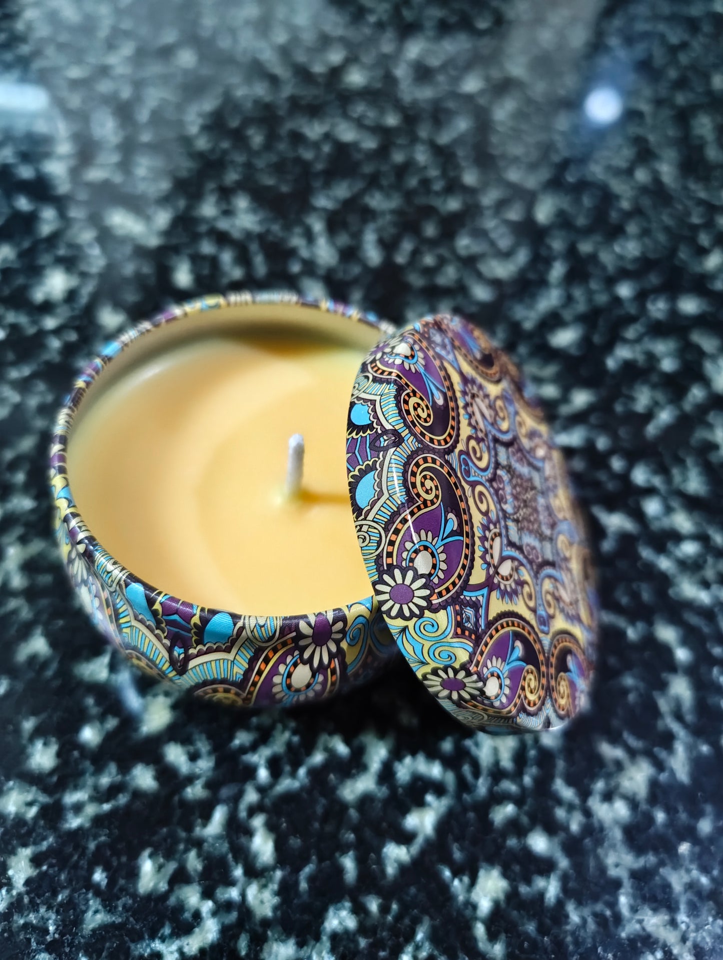 Zesty Christmas Mandala Tin Candle