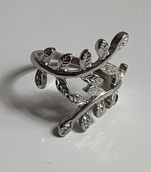 Silver Leaf Ring