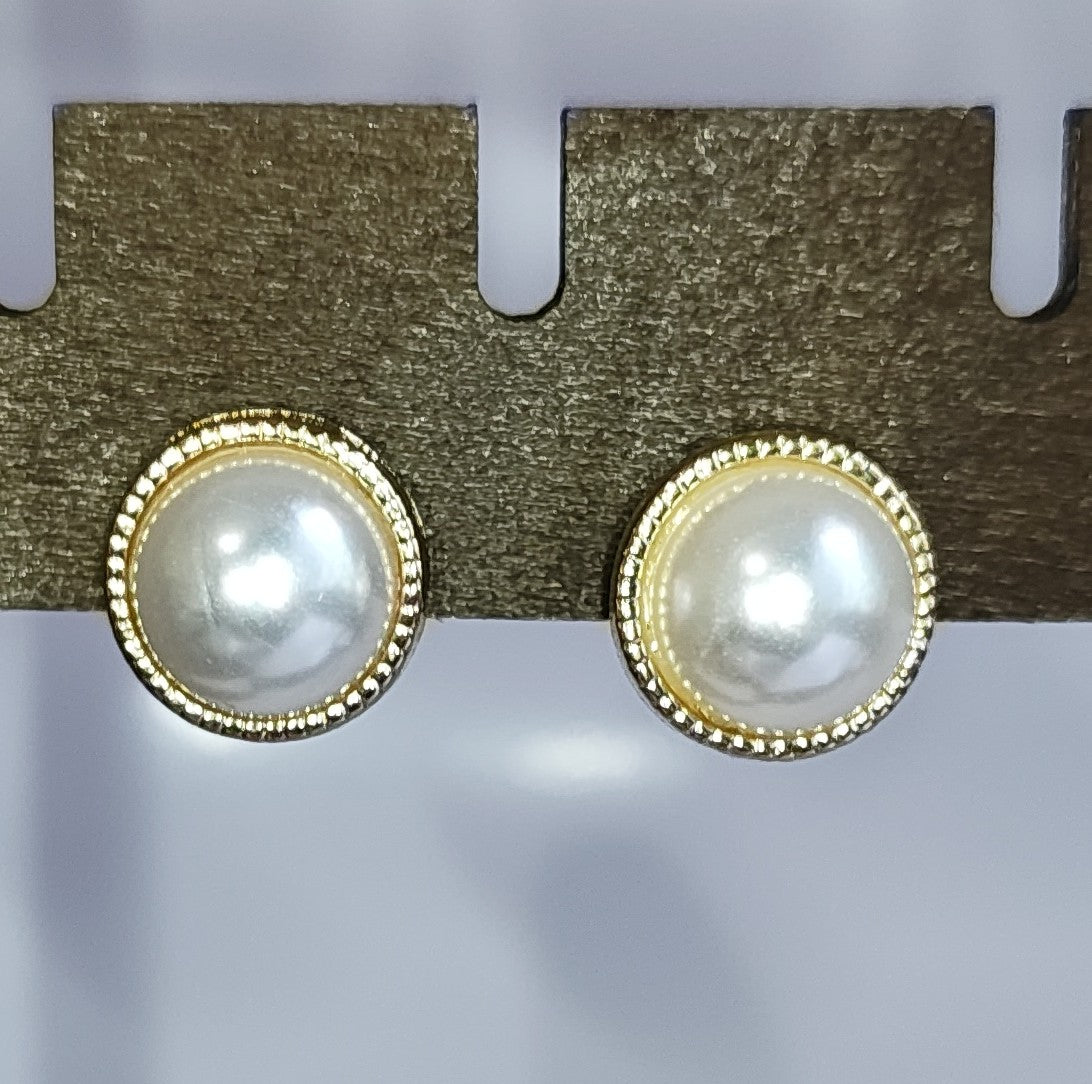 Golden Pearl Earrings