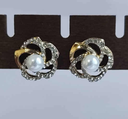 Flower Pearl Earrings